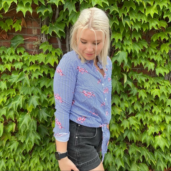 Signature 1 Studio Top - Picture 3 of 6